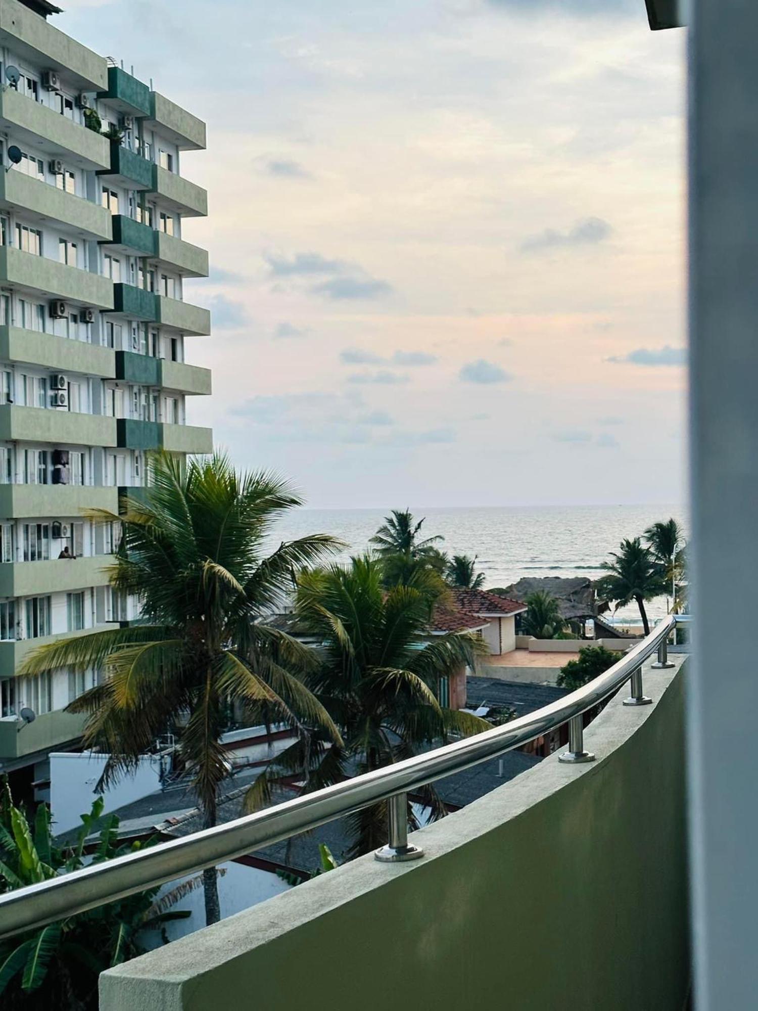 Green Tree Apartments Dehiwala-Mount Lavinia Eksteriør bilde