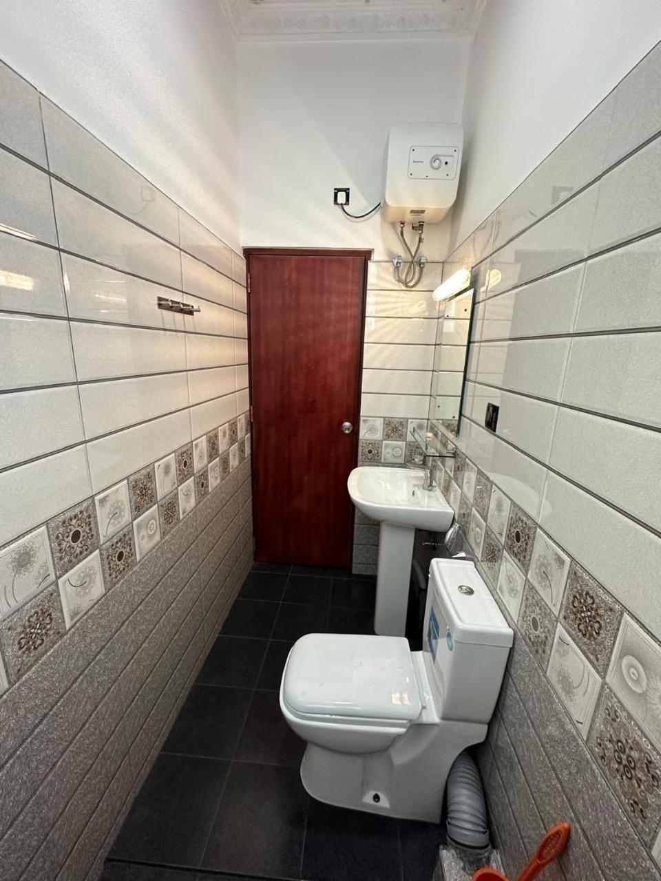 Green Tree Apartments Dehiwala-Mount Lavinia Eksteriør bilde