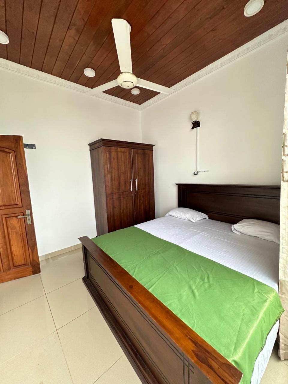 Green Tree Apartments Dehiwala-Mount Lavinia Eksteriør bilde