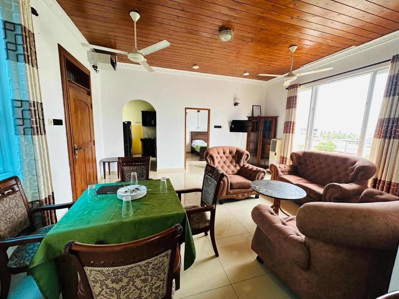 Green Tree Apartments Dehiwala-Mount Lavinia Eksteriør bilde